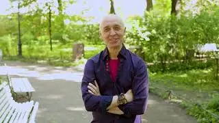 Андрей Шимко приглашает на спектакль «Возвышенный жираф»