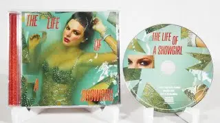 Taylor Swift - The Life Of A Showgirl CD Unboxing