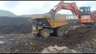 Alat Berat CATERPILLAR 797 Loading Dalam Tambang Batu Bara