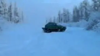 ВАЗ 2109 на гусеницах в тайге