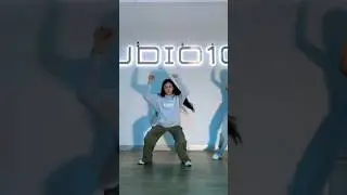 Having fun at my dance class 😍 