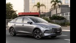 O rugido da BYD com o King DM-i vai assustar o Toyota Corolla e o Nissan Sentra?