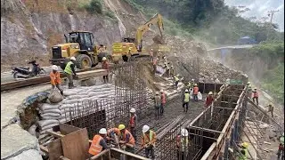 Update on the Jomba stone route today ❗️ The DPT project is still hampered & landslides are incre...