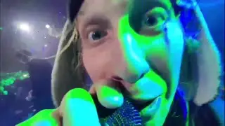 ФАНАТУ СТАЛО ПЛОХО НА КОНЦЕРТЕ ХАЗЯЕВ
