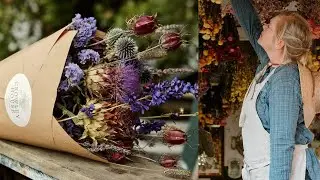 In The Cottage Studio Chatting About Drying Flowers & Extending the Flower Season.💐🍁