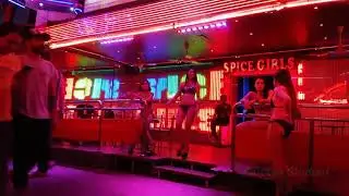 beautiful nude dancers in world bankok