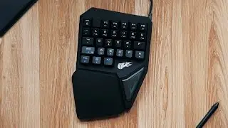 Speed up your editing workflow with this programmable keyboard!