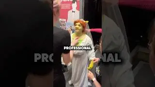 Why Being Fiona in Shrek Is Way Harder Than It Looks 😳 (🎥:Istheatre_)