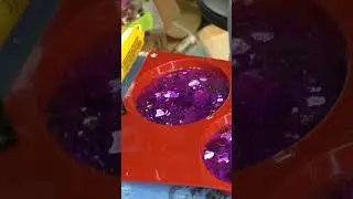 They put CONFETTI in her purse and she did THIS… #diy #crafts #art #crafting #resin #confetti