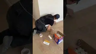 Установка полиуретанового плинтуса