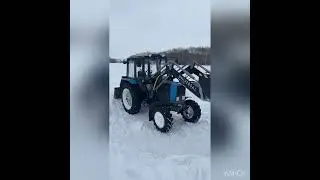 Монтаж нового погрузчика на МТЗ-82, пробиваем дорогу по снегу.