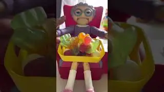 Greedy granny🌈👵