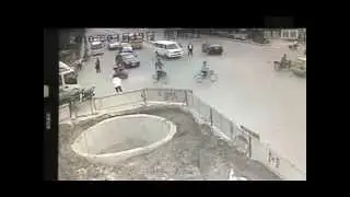 Çinde komik trafik kazası :D