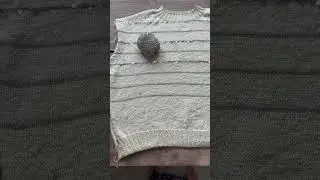 Надо посоветоваться: решаем судьбу топа. 👚👚👚