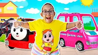 MC Divertida e amigos se divertem com carrinhos de brinquedo | Toys Videos for kids