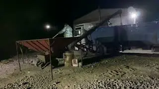Гроші люблять темноту.