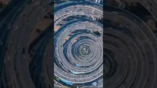 दुनिया की सबसे चौड़ी सड़क🛣️ कहां पर है?🤔 || widest road in the world #shorts