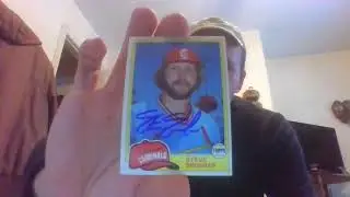 (5) Returns This Christmas Eve Morning! Tons of Old School Players Autographs!