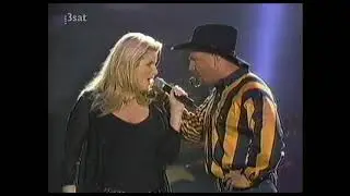 Garth Brooks & Trisha Yearwood - Squeeze Me In