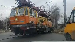 Автомотриса АДМ-128 заезжает на подстанцию Буча
