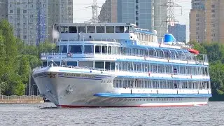 m/s Vasily Surikov in Action