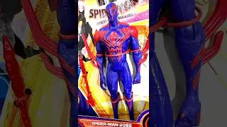 Spider-Man 2099 Basic Figure Better Than the Marvel Legends Spider-Man Across the Spider-Verse?