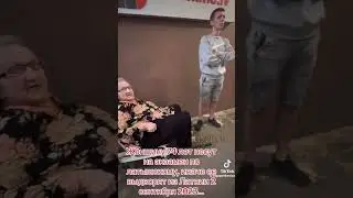Бабушку несут на экзамен по латвийскому языку. Не сдаст - выдворят из страны
