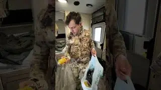 Завтрак в полях! Женька ушел смотреть гуся. 