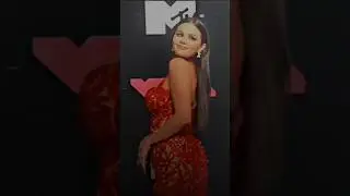 Help me, I'm dying @selenagomez