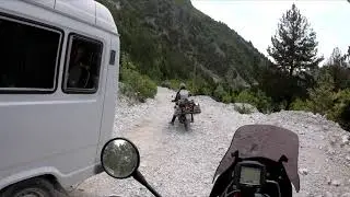 Pády na motorce v Albánii
