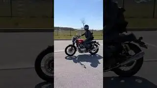 нет, обычно я не езжу без экипа. #moto #royalenfield #royalenfieldinterceptor650