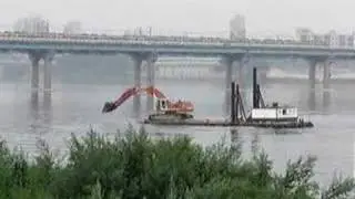 rowing excavator