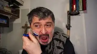 Бреем лицо станком Gilltte Blue II. Shave the face of the machine Gilltte Blue II