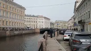 Russia. St. Petersburg. April. Streets, channels, cathedrals, palaces and tourists. Санкт-Петербург