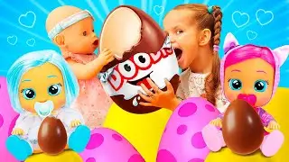 Maya y Lina comen huevos de chocolate. Vídeos con bebés Baby Born