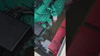 Тонут лодки помаленьку