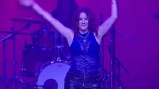 'VINE' - Actuació de JIM a la IV Gala dels Premis Rac105 2024 al Teatre Victoria