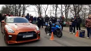 Ниссан ГТР против мотоцикла Кавасаки zx6r