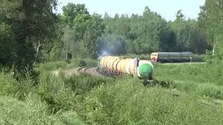 Скрещение М62-1291, со сборным поездом и дизель-поезда ДР1А, на участке Айзкрауле-Кокнесе