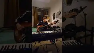 Je joue (à l'arrache) le theme d'Outer Wild avec tout mes instruments en Live!