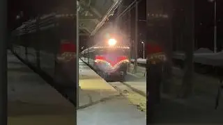 ЭР2К-980 «Лахта» подъезжает к станции Зеленогорск!