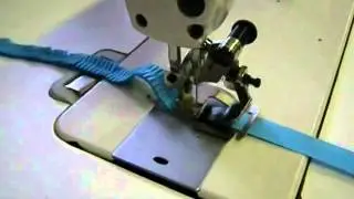 Приспособление для формирования складок для прямострочнй машины