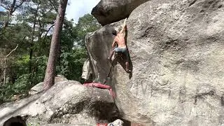 Fontainebleau - Rocher d’Avon - La Fissure de Droite (7A)