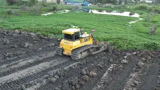 Extremely SWAMP LANDFILL Process Technique Skills Operator Bulldozer Pushing Mud Dirt