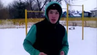 На улице тепло.