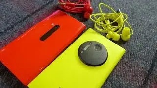 Unboxing of yellow Lumia 1020, comparison vs red Lumia 920