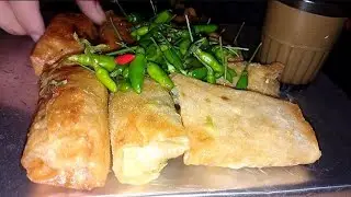 mukbang gorengan cabe rawit dan segelas kopi