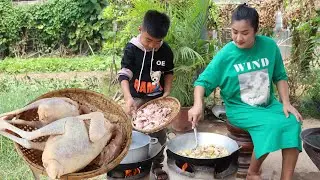 Good son help pregnant mom during cooking - Yummy chicken recipes - Mom and son cooking