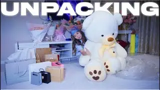 ☆ UNPACKING : ЧТО МНЕ ПОДАРИЛИ НА ДЕНЬ РОЖДЕНИЯ?