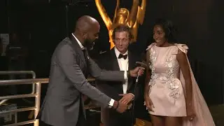 Jeremy Allen White and Ayo Edebiri 74th Emmy Awards Presenterview